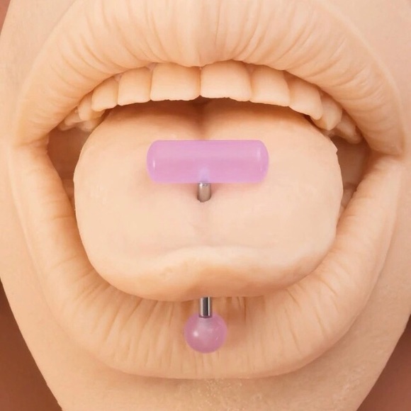 👅3 Pcs Set Glow In Dark 14g Tongue Ring NWT - Picture 1 of 8